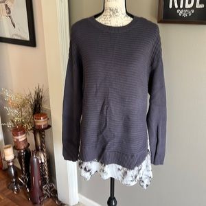 Adorable with leggings! XL Vera Wang Simply Vera gray sweater w/faux undershirt
